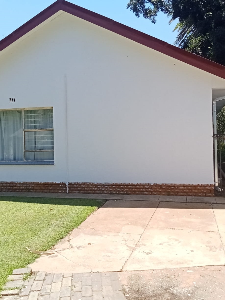 4 Bedroom Property for Sale in Bishops Bay Free State